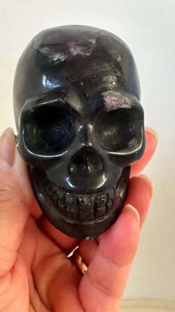 Paars/groene fluoriet kristallen schedel/crystal skull, Ophalen of Verzenden, Mineraal