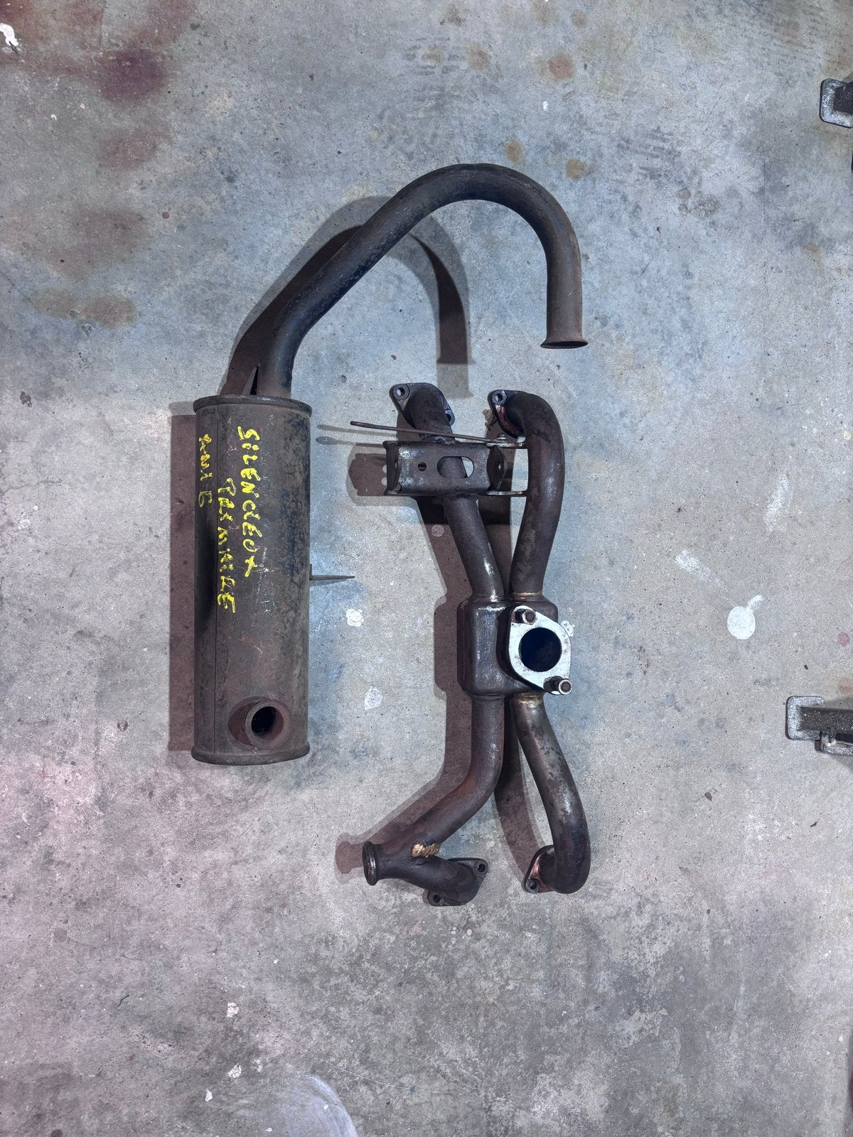 Spruitstuk M4 ami/dyane/azam/ak350 6v 25pk 40pics carb., Auto-onderdelen, Ophalen of Verzenden, Gebruikt, Oldtimer onderdelen
