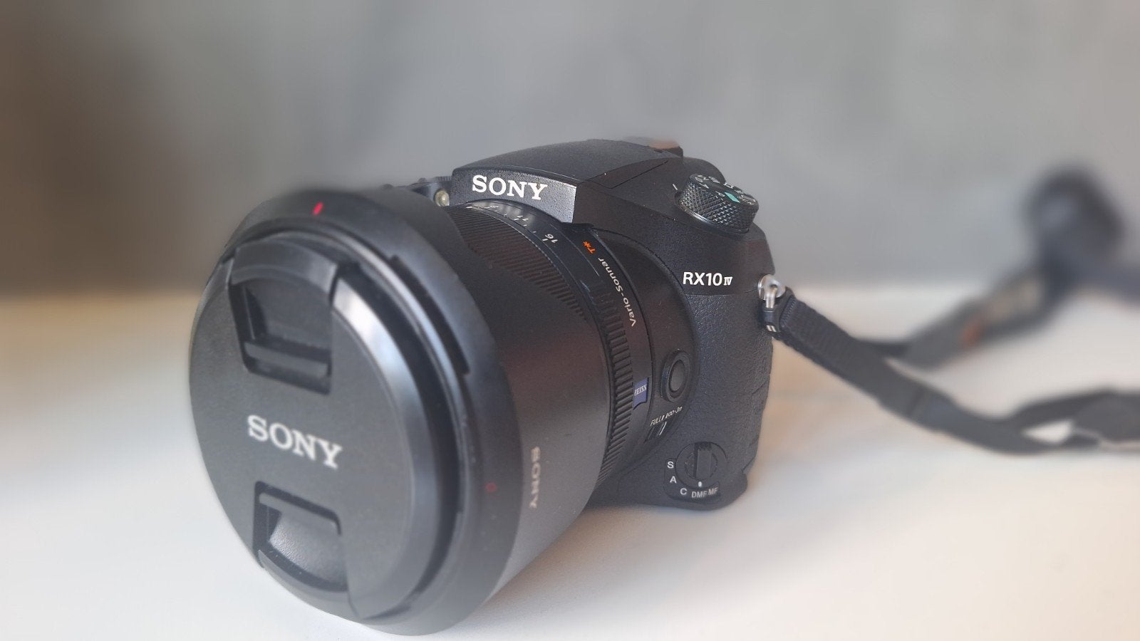 Sony rx10 iv, Audio, Tv en Foto, Fotocamera's Digitaal, Ophalen of Verzenden, Zo goed als nieuw, Sony, 8 keer of meer