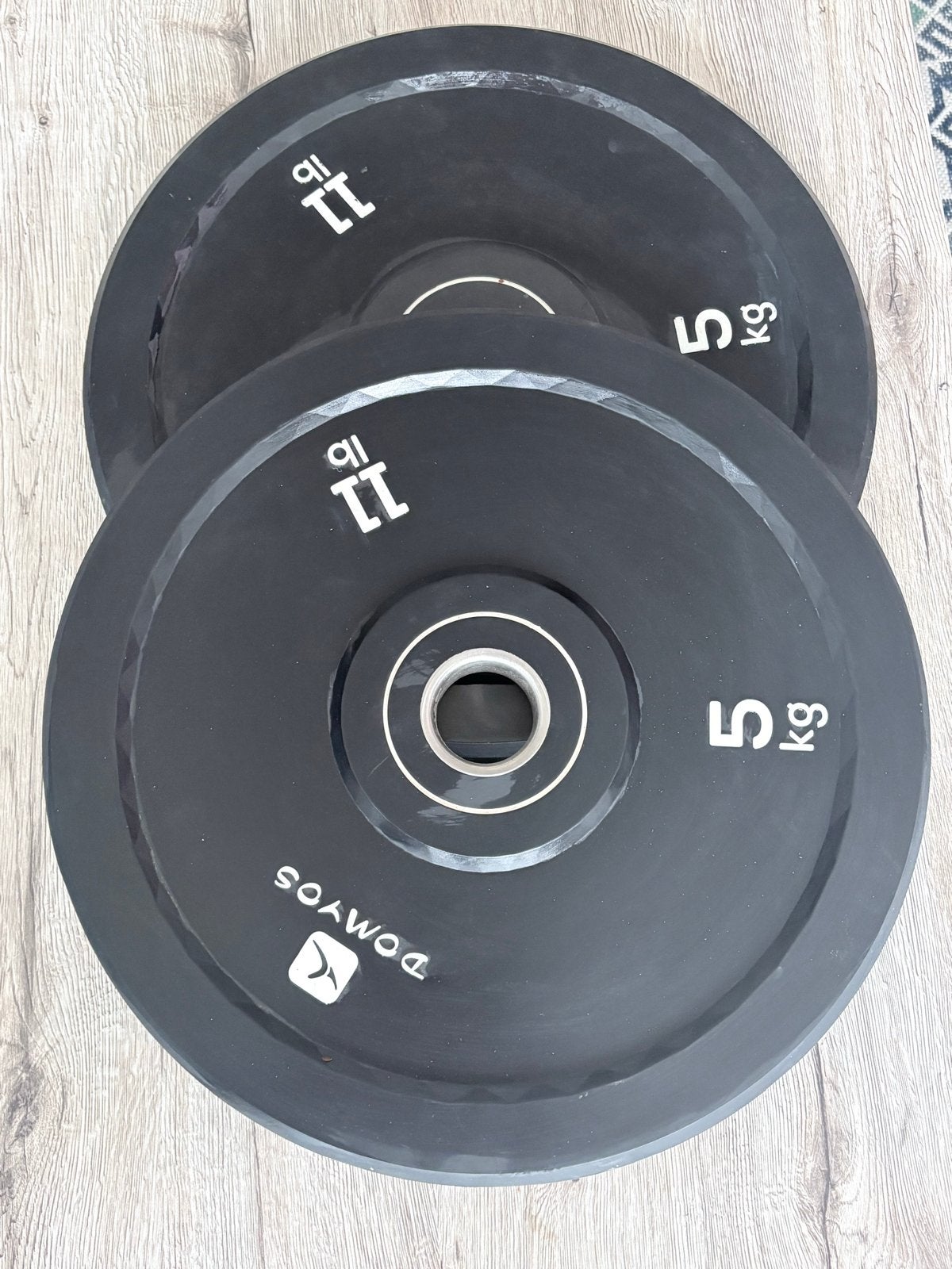 2x 5kg Domyos 50mm Halterschijven (set van 2), Ophalen of Verzenden, Zo goed als nieuw, Armen, Halterschijven