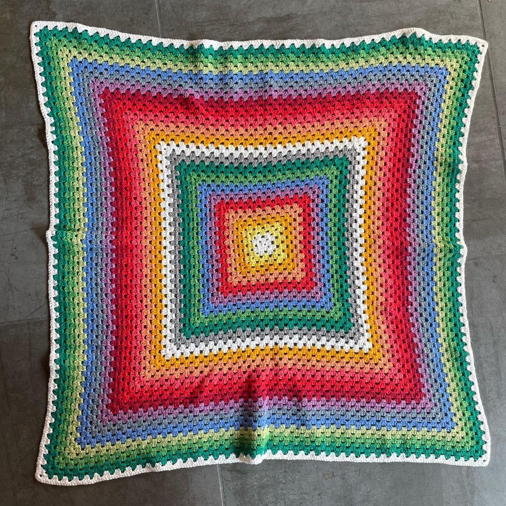Gehaakte vintage, retro baby sprei, deken, kleed, Kinderen en Baby's, Dekens, Slaapzakjes en Inbakerproducten, Zo goed als nieuw