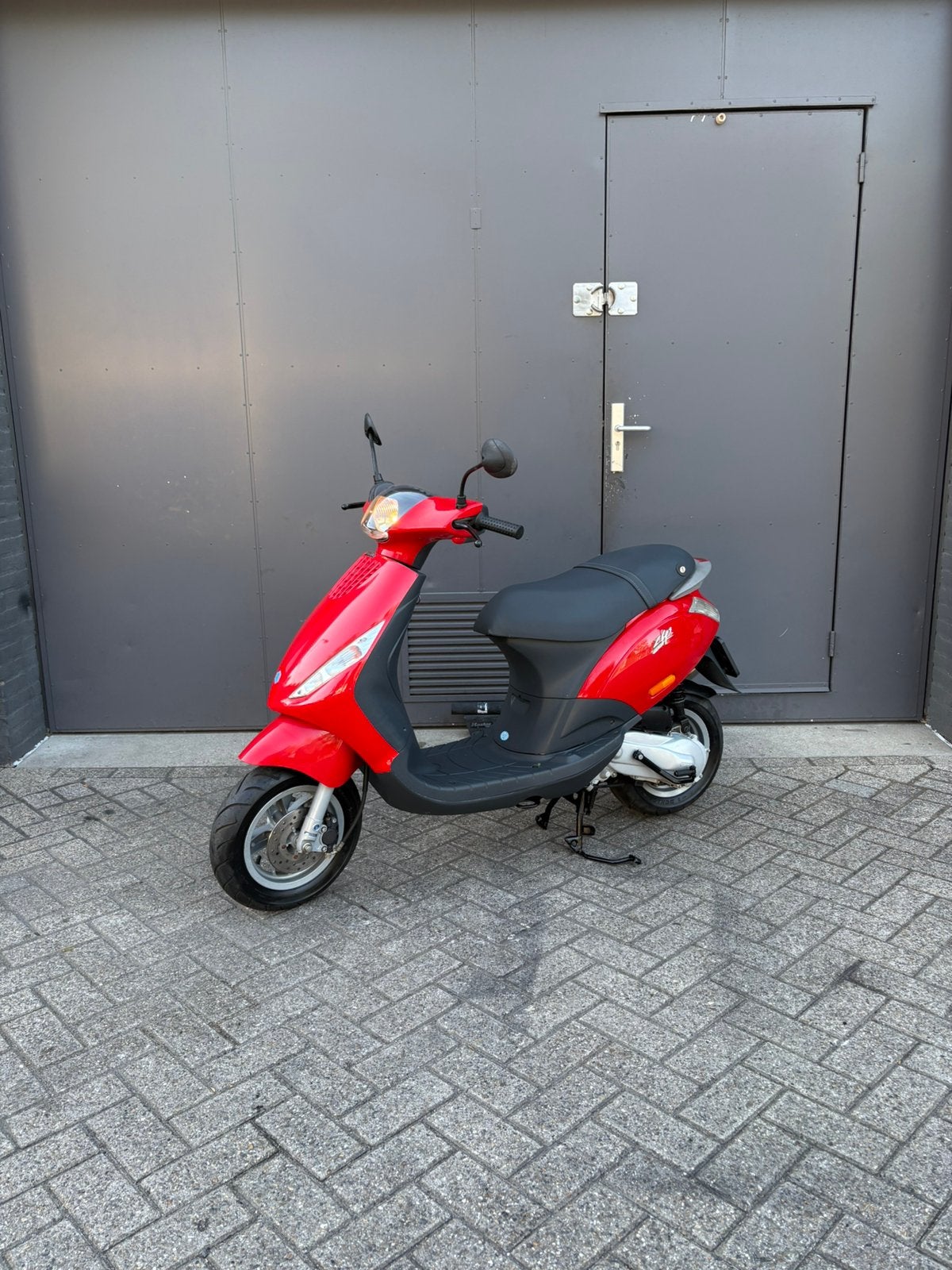 Piaggio zip 2 takt 50cc ORIGINEEL BROM NIEUWSTAAT SITO PLUS, Ophalen, Zo goed als nieuw, Tweetakt, Zip