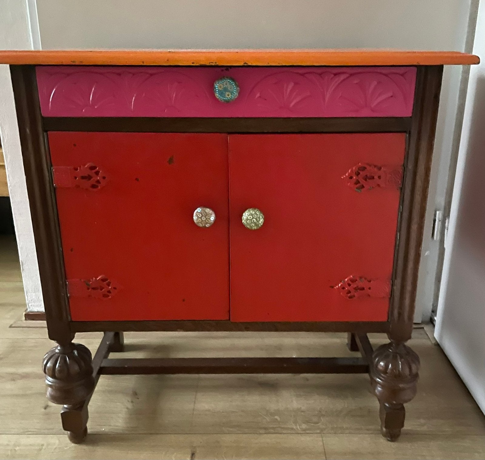 Fantastisch kastje hout nachtkastje dressoir  tv meubel, Huis en Inrichting, Kasten | Televisiemeubels, Ophalen, 25 tot 50 cm