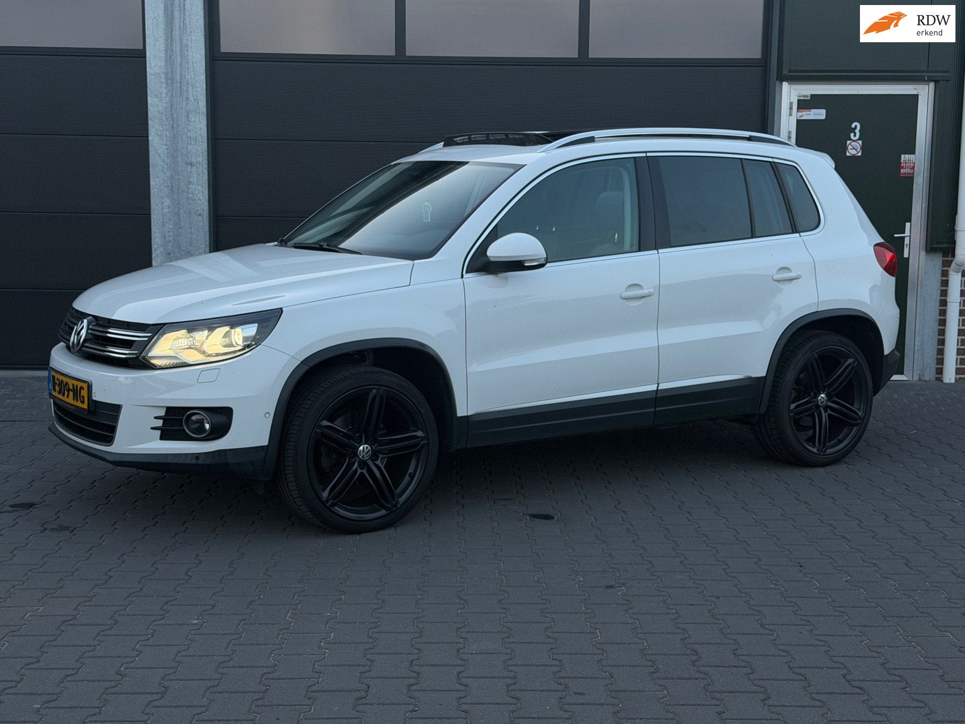 Volkswagen Tiguan 2.0 TSI Sport&Style 4Motion/Automaat/St ve, Gebruikt, 1581 kg, 4 cilinders, 1984 cc