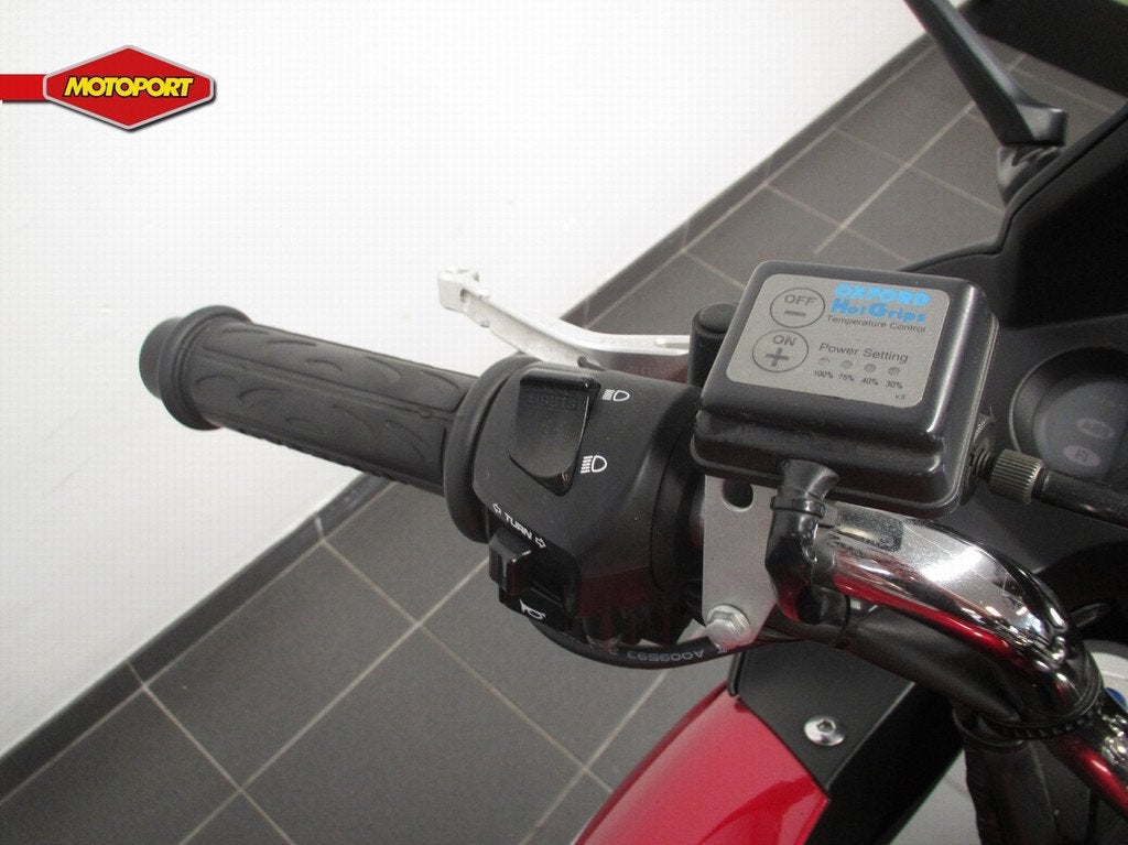 Honda CBF 600 S ABS (bj 2008), Doornveld 180-184
B-1731  ZELLIK, BE, Honda Motor Europe Ltd, Belgian Branche, Bedrijf, Sport
