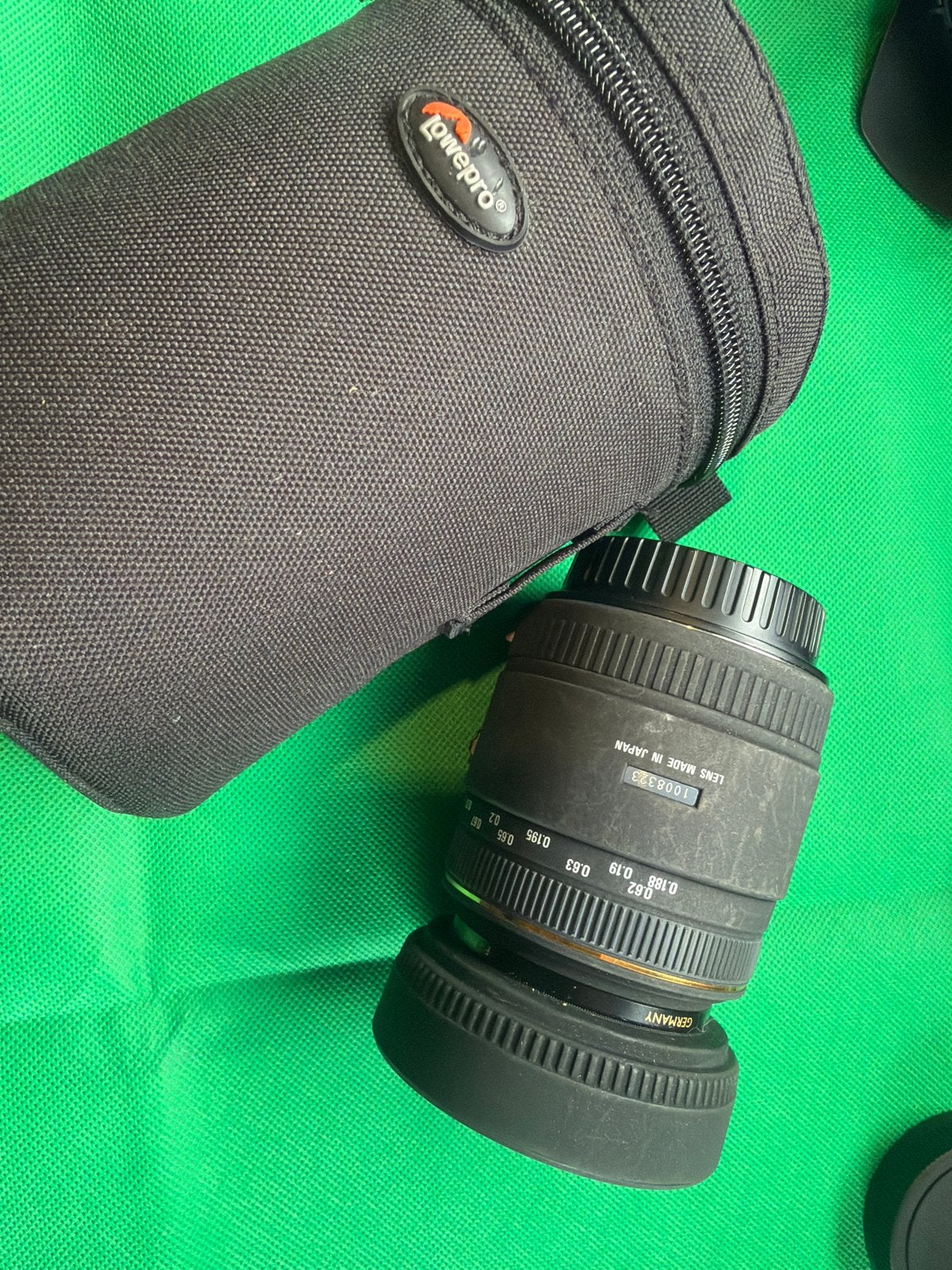 Sigma 50mm f/2.8 DG Macro lens met Lowepro hoes, Audio, Tv en Foto, Fotografie | Lenzen en Objectieven, Ophalen of Verzenden, Gebruikt