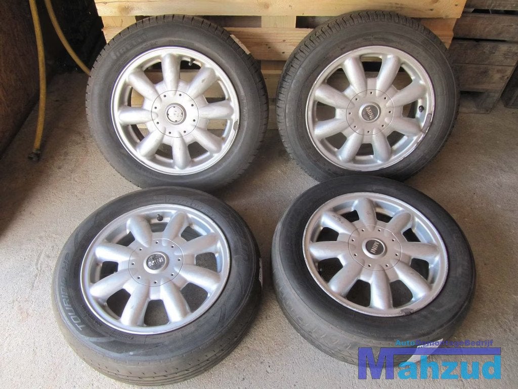 MINI COOPER BANDEN VELGEN 175 65 15 INCH 4X100, Gebruikt, Ophalen of Verzenden, Customer.service@mini.co.uk, Mini