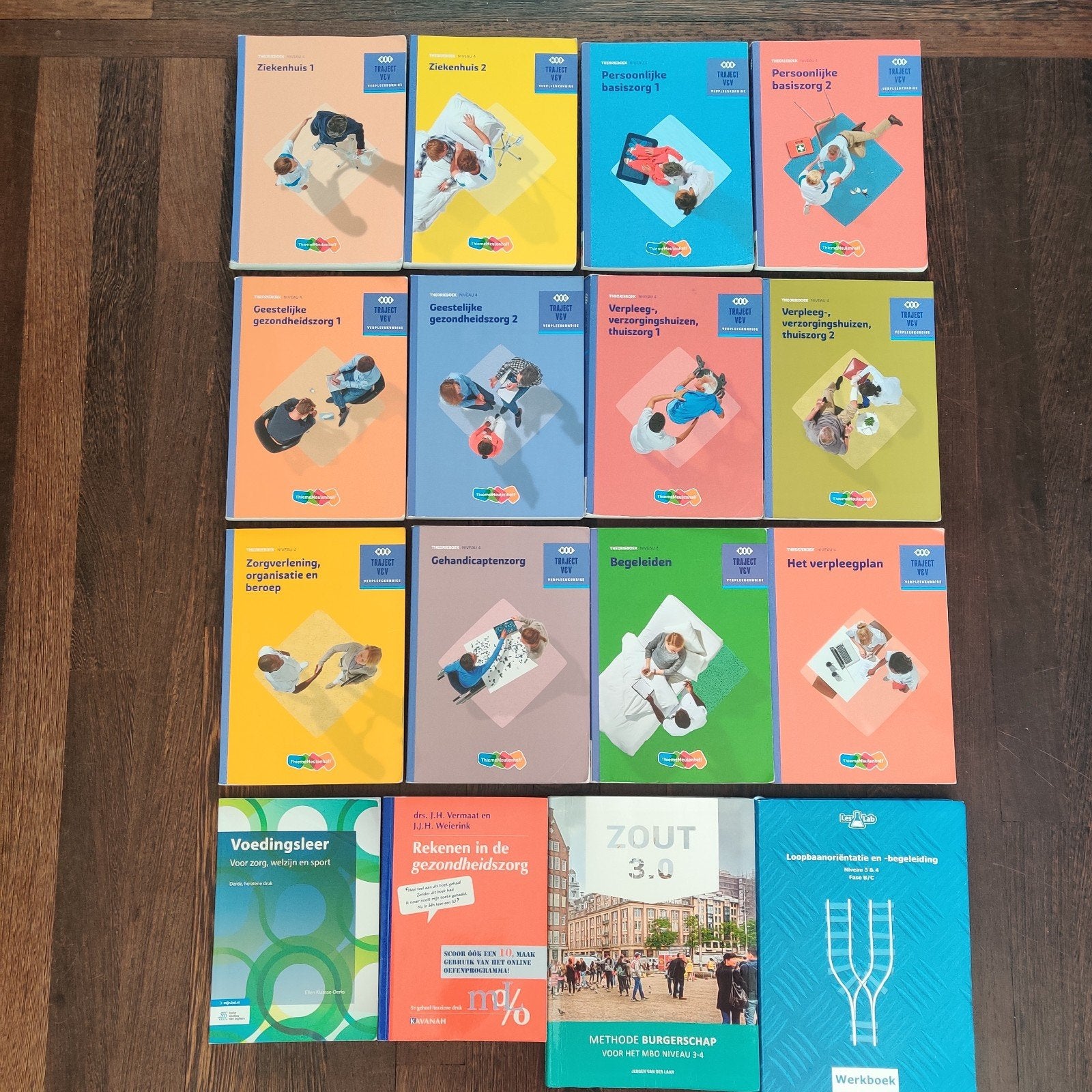 Schoolboeken MBO Verpleegkundige niveau 4, Ophalen of Verzenden, Nieuw, Overige niveaus