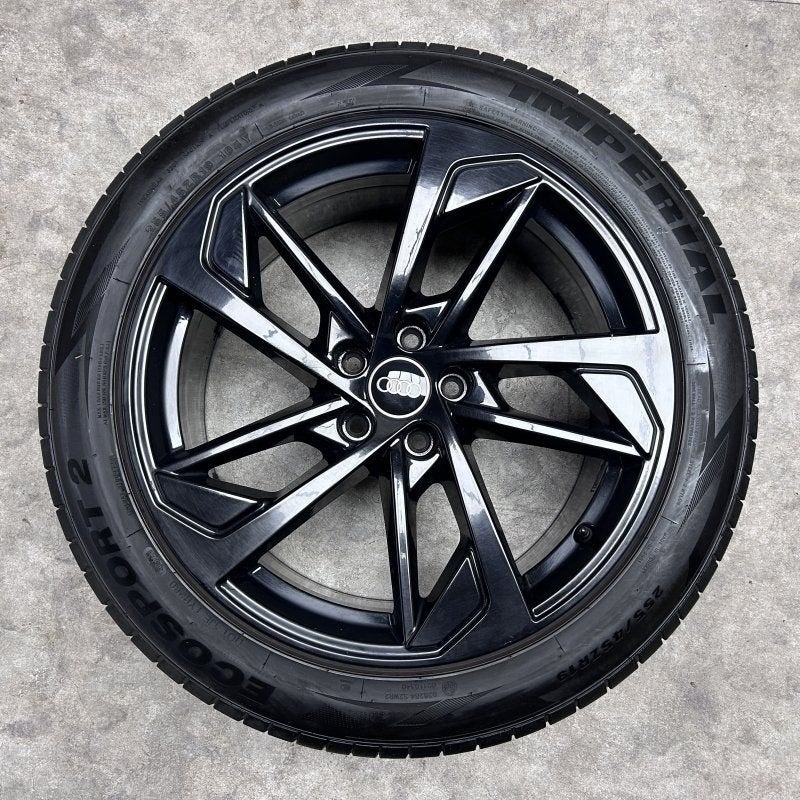 19 inch originele Audi sport velgen + zomerbanden Q3, Auto-onderdelen, Banden en Velgen, 19 inch, Gebruikt, 255 mm, -