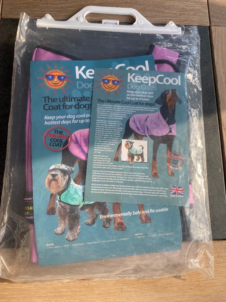 Nieuwe Cooljas voor honden Maat M, Dieren en Toebehoren, Ophalen of Verzenden, Nieuw, Hondenjas, M