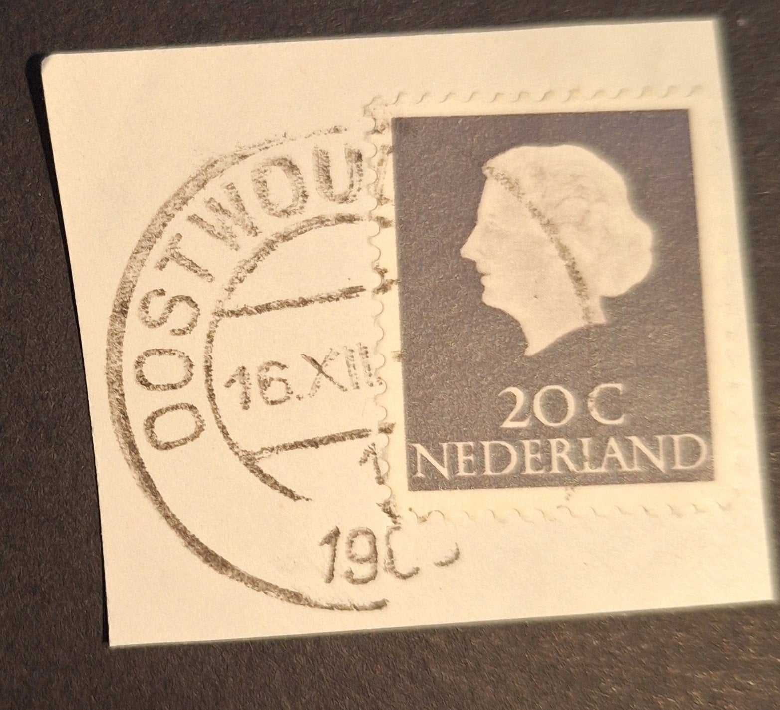 stempel OOSTWOUD (N.H.) 1  op briefstukje, Ophalen of Verzenden, Gestempeld