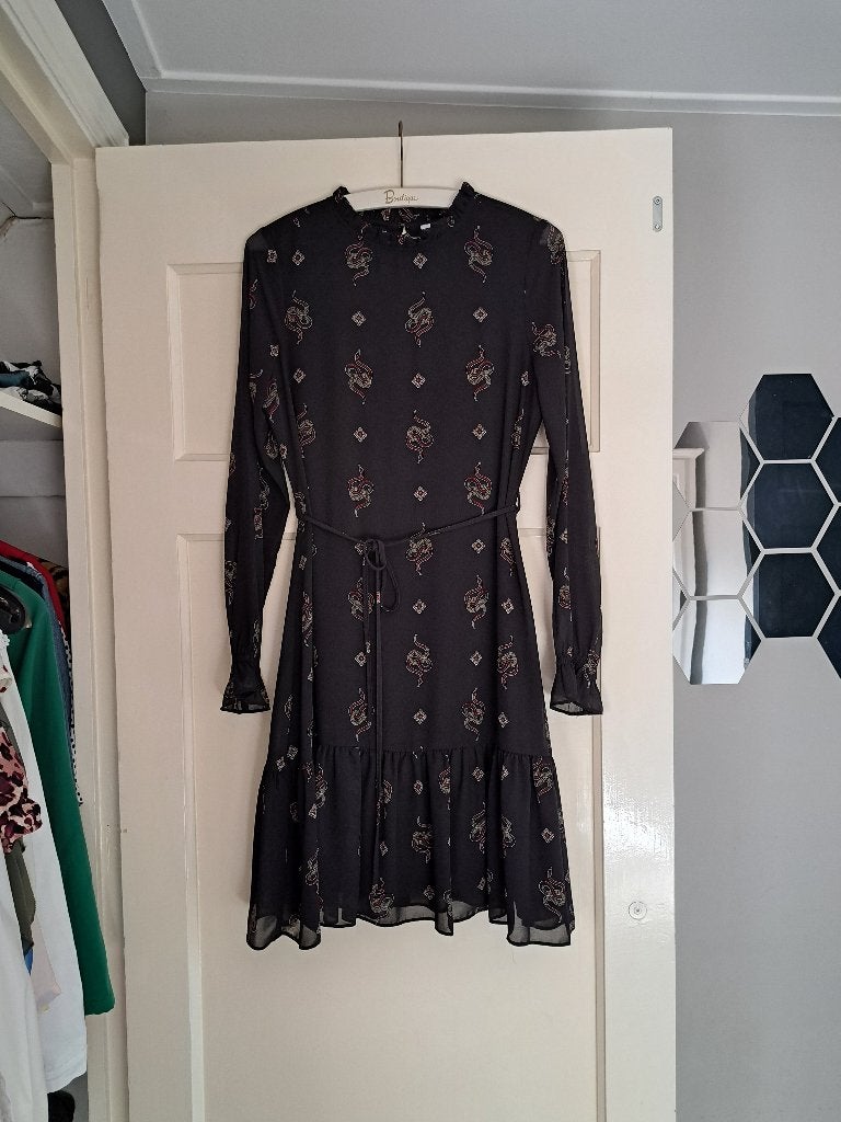 Costes geweldig zwart jurkje met print, maat 34. Als nieuw!, Zwart, Ophalen of Verzenden, Zo goed als nieuw, Costes