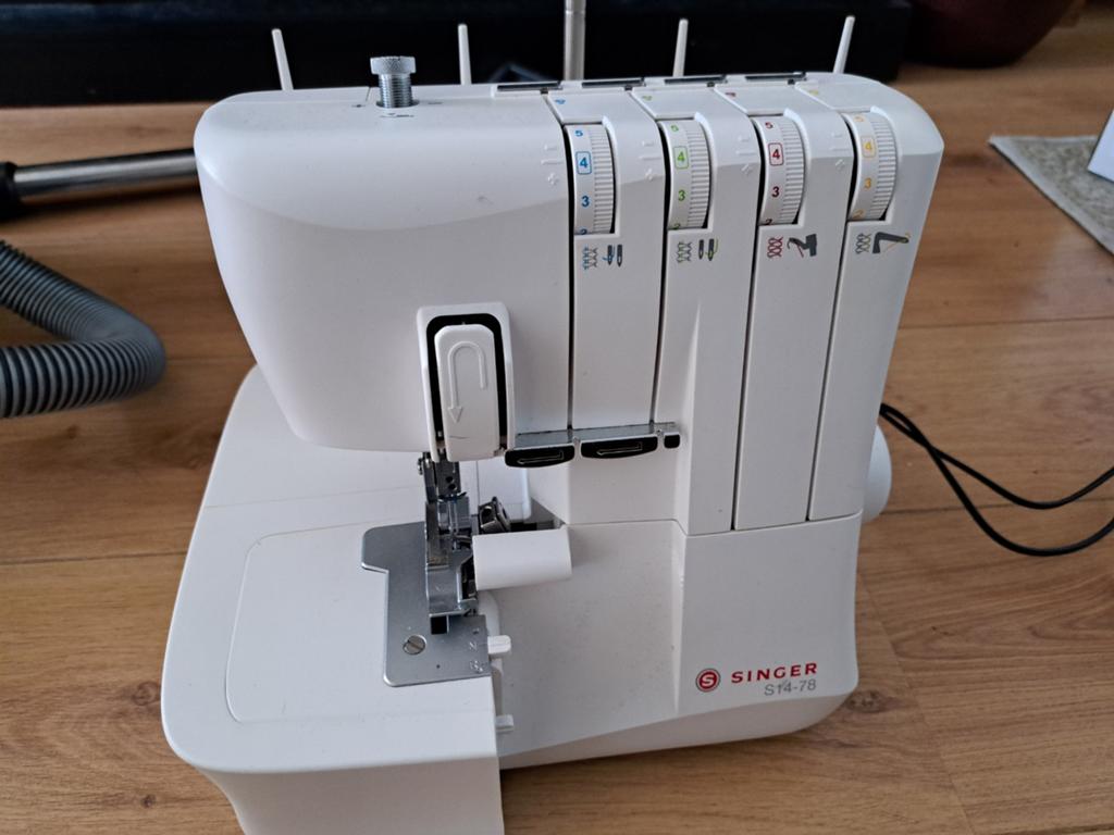 Lockmachine, nagenoeg nieuw, Ophalen of Verzenden, Lockmachine, Overige merken