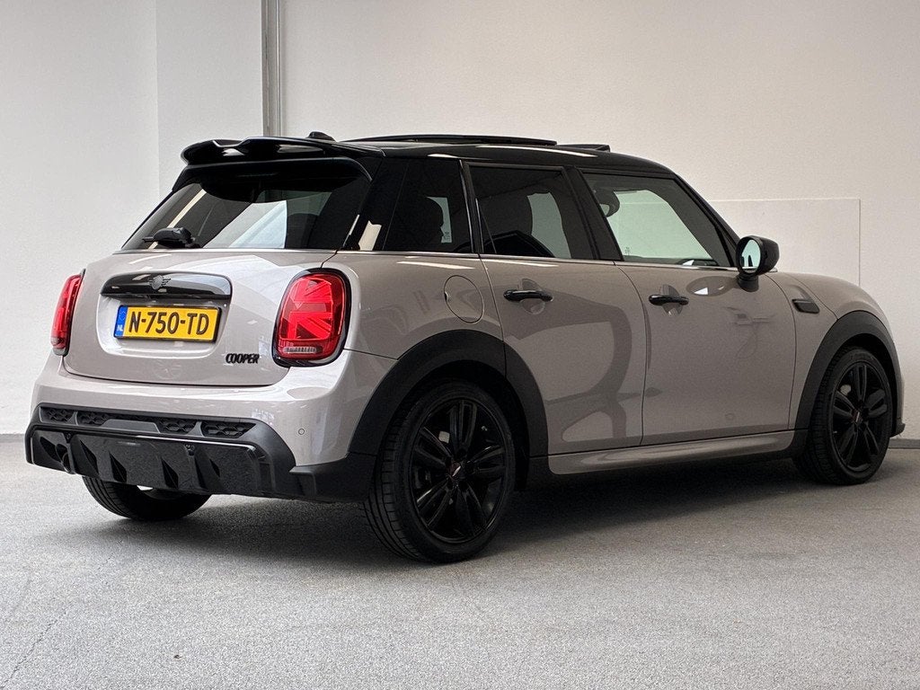 Mini Cooper 1.5 John Cooper Works JCW | PANO | CAMERA | CARP, Auto's, Mini, 136 pk, Gebruikt, Met garantie (alle), Origineel Nederlands