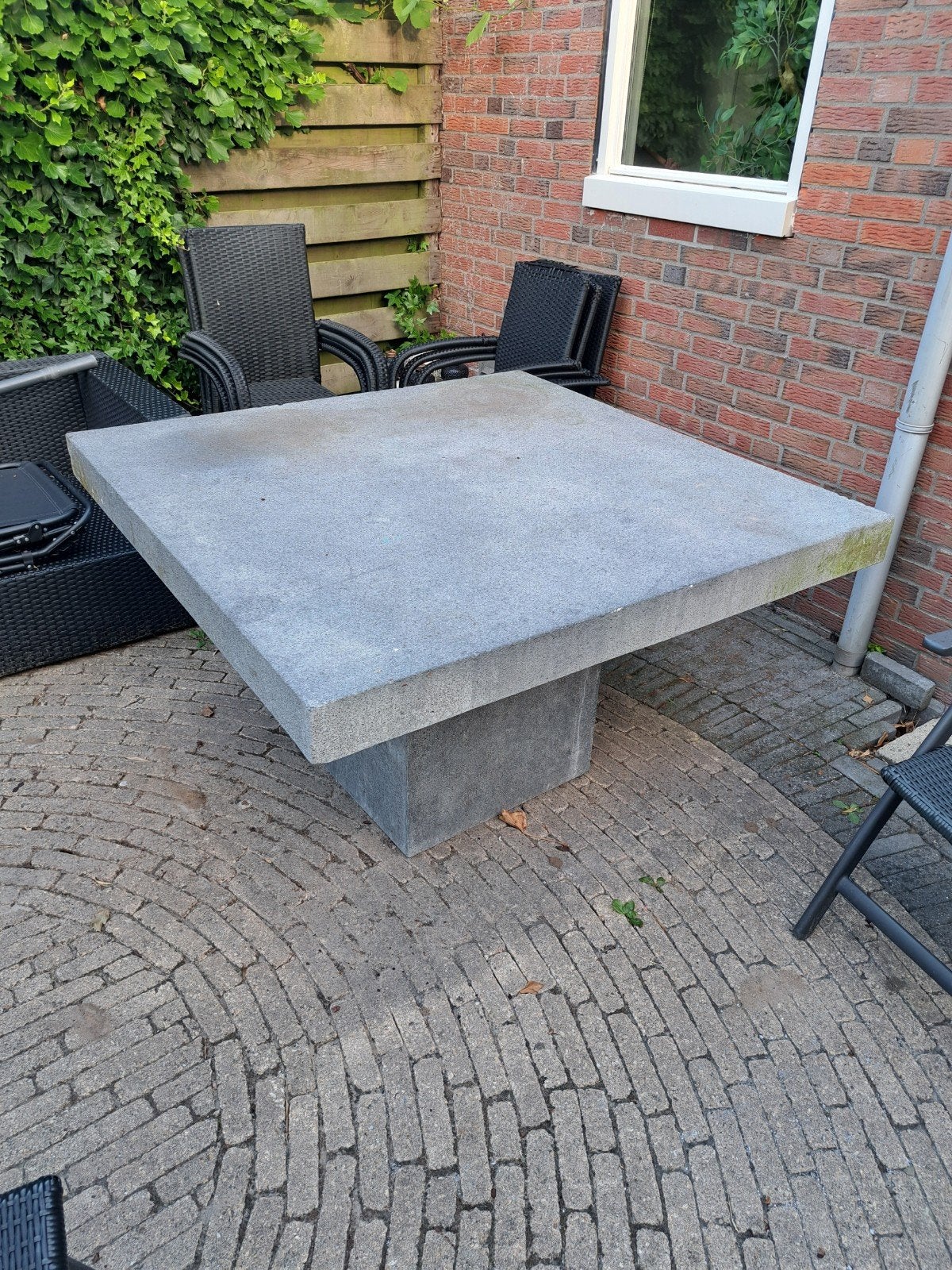 Betonnen tuin tafel, Tuin en Terras, Ophalen, Gebruikt, Vierkant, Overige materialen