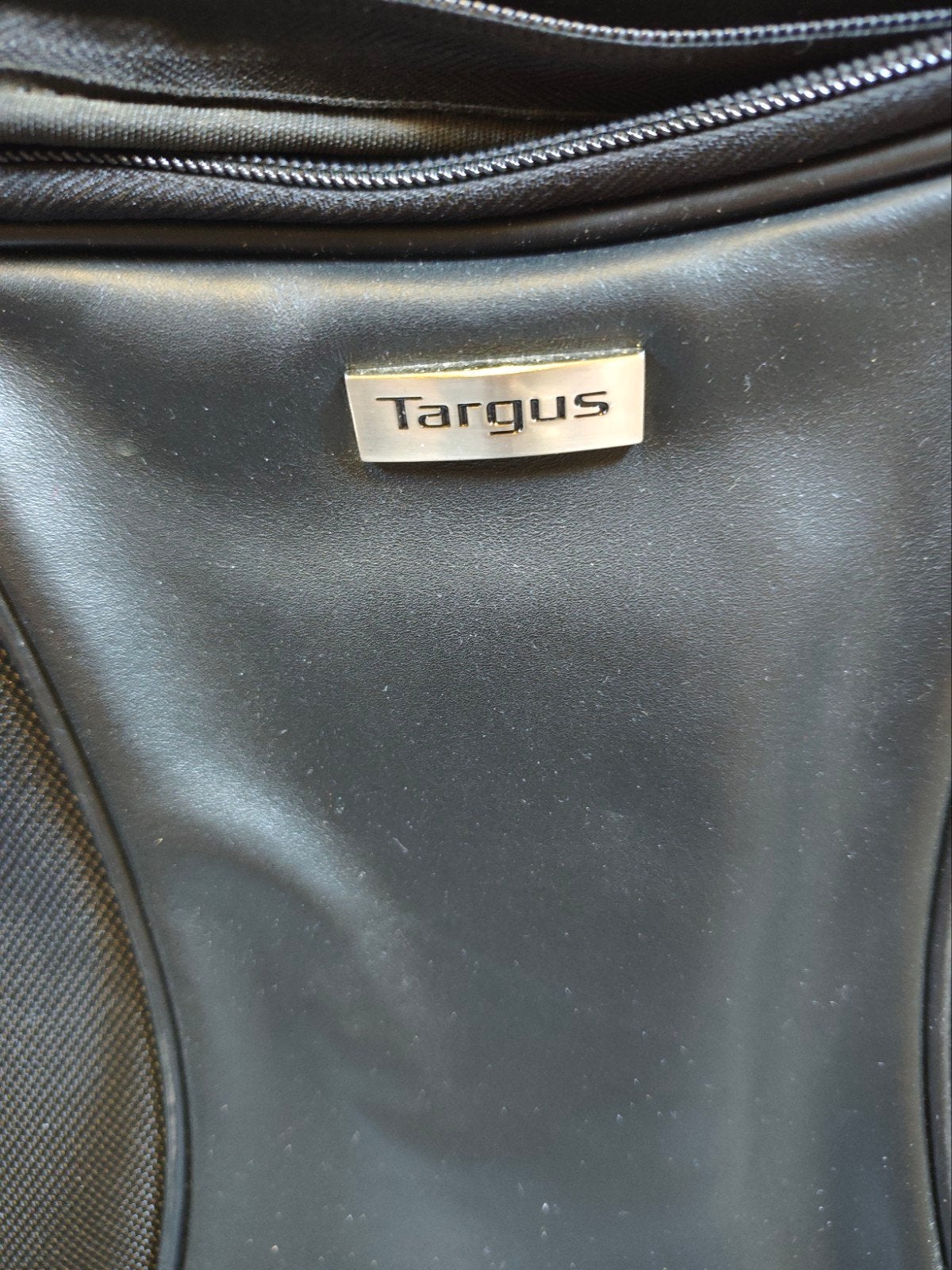 Targus laptoptas op wielen - Ideaal voor zakelijk gebruik, Computers en Software, Laptoptassen, Ophalen