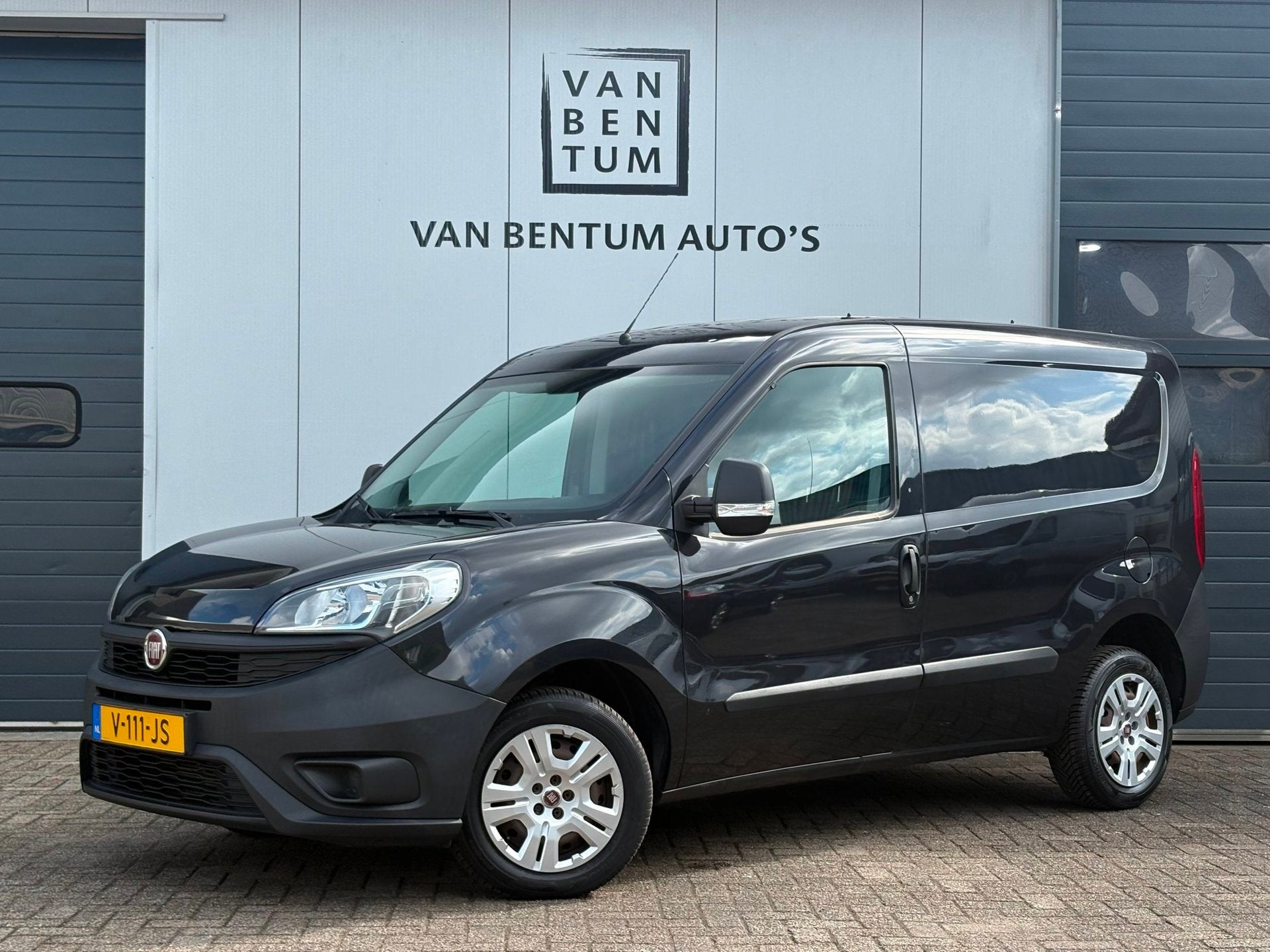 Fiat Doblò Cargo 1.3MJ 80pk Actual Airco Bluetooth EURO 6!, Auto's, Voorwielaandrijving, Stof, Gebruikt, Euro 6