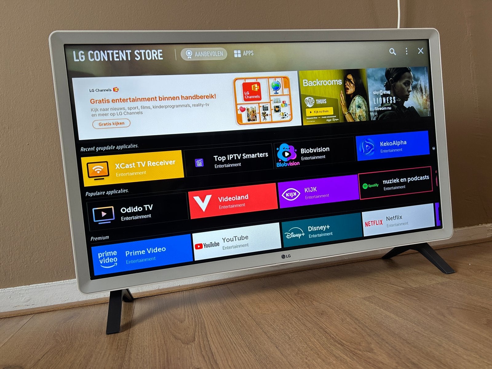 LG Smart TV 32 inch, Ophalen, 50 Hz, 80 tot 100 cm, Zo goed als nieuw