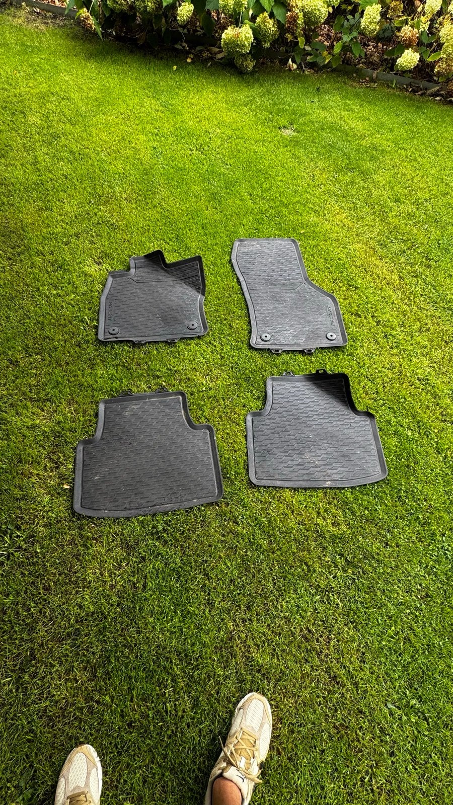 Originele VW Passat B8 rubber vloermatten – compleet 14–24, Ophalen of Verzenden, Gebruikt
