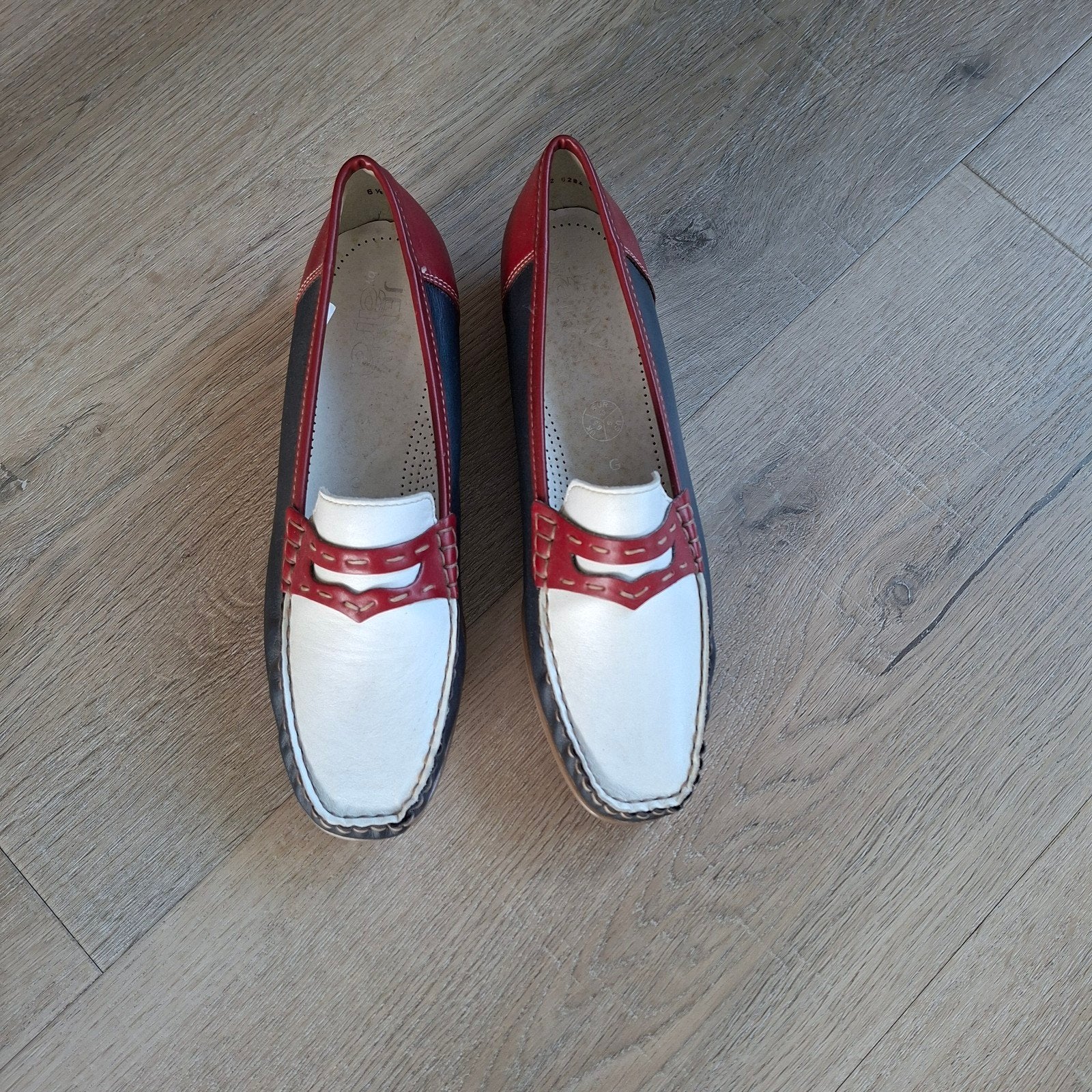 Schoenen., Ophalen of Verzenden, Nieuw, Rood, Sneakers of Gympen