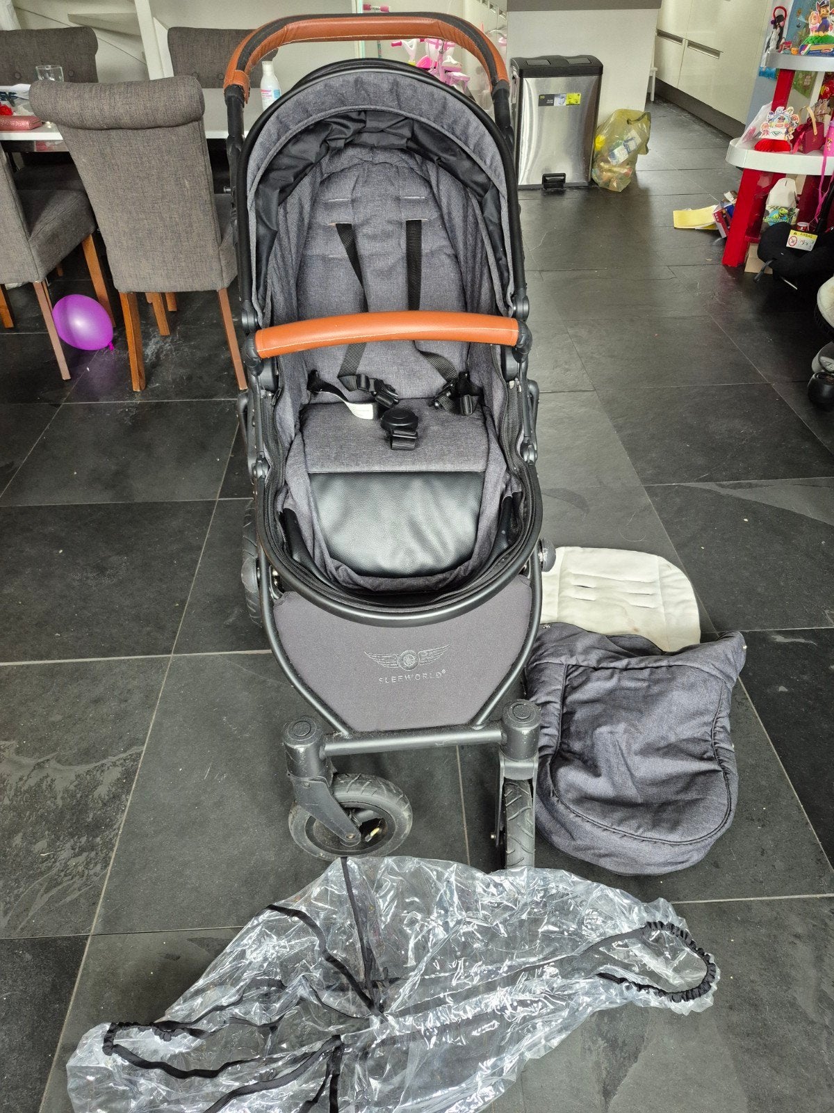 Slee World Kinderwagen, Kinderen en Baby's, Zo goed als nieuw, Met reiswieg, Ophalen, Kinderwagen