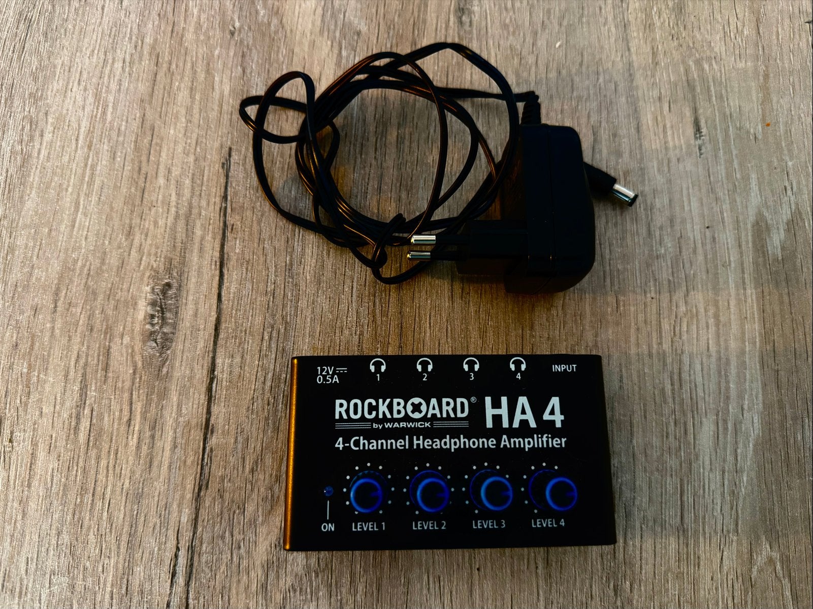 Rockboard HA 4 4-kanaals Hoofdtelefoonversterker, Ophalen of Verzenden, Zo goed als nieuw
