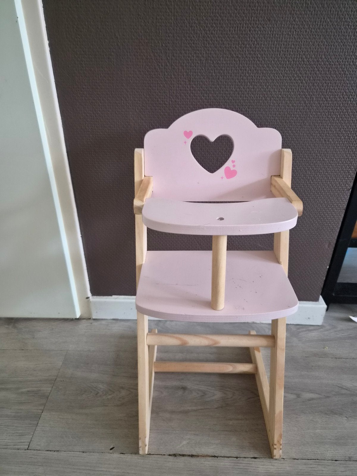 Houten poppenstoel roze met hartje, Ophalen