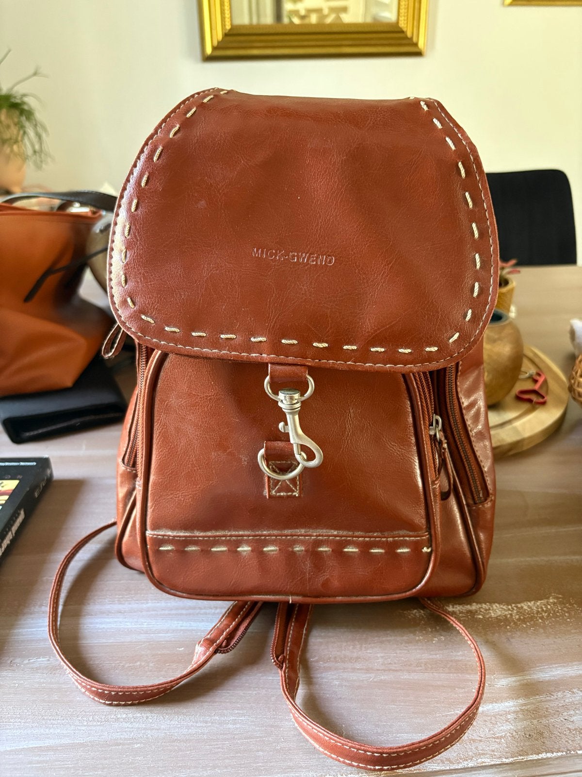Bruine Mick-Gwend rugzak - Compact en stijlvol, Sieraden, Tassen en Uiterlijk, Gebruikt, Minder dan 30 cm, Minder dan 25 cm, Ophalen