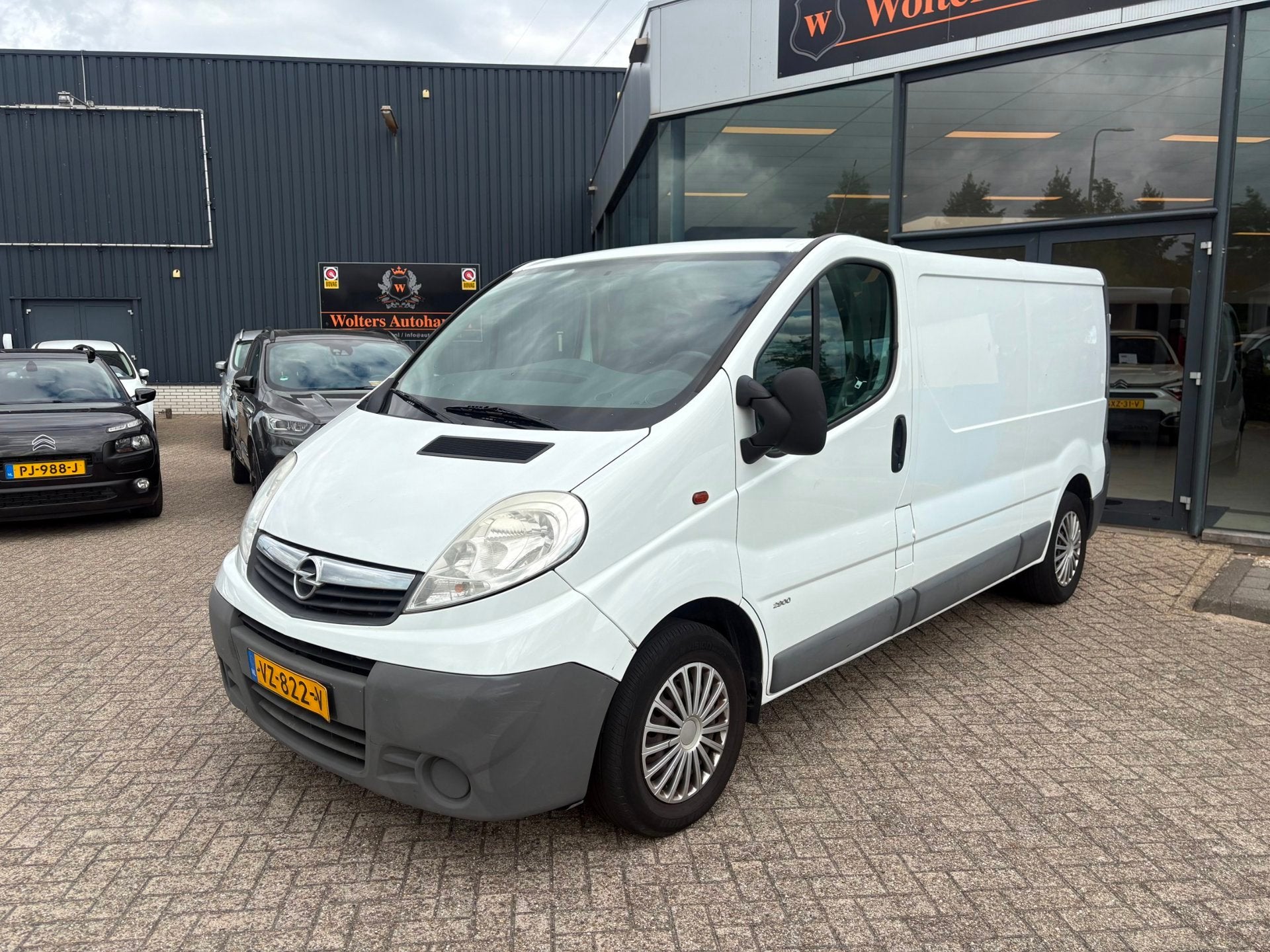 Opel Vivaro 2.0 CDTI L2H2, Auto's, Euro 5, 4 cilinders, Parkeersensor, Bedrijf