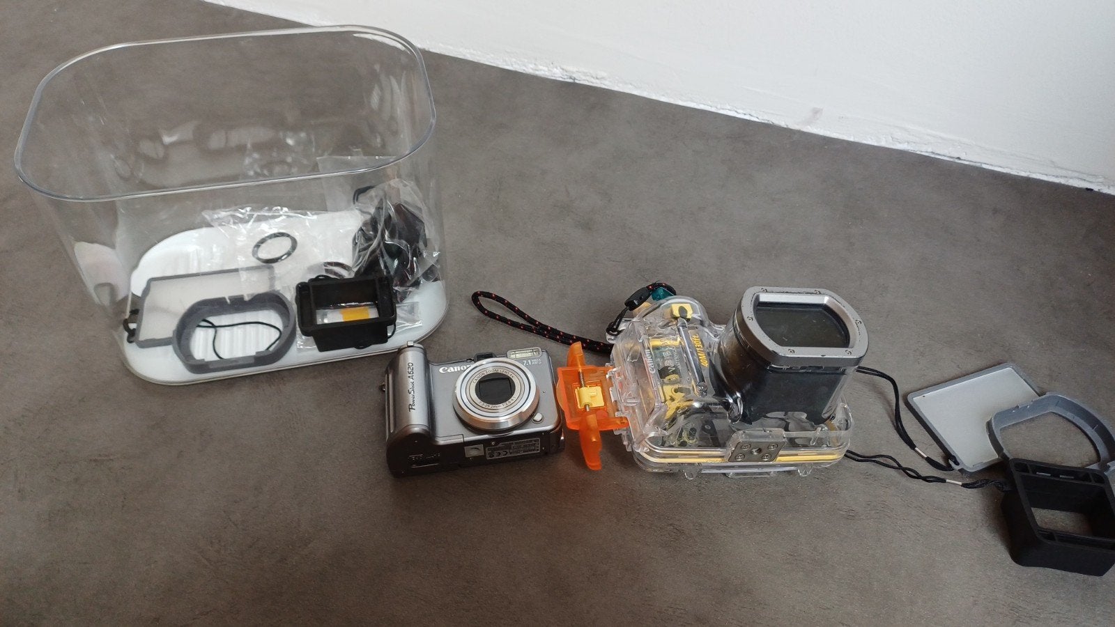 Canon camera met onderwaterhuis, Ophalen of Verzenden, Gebruikt