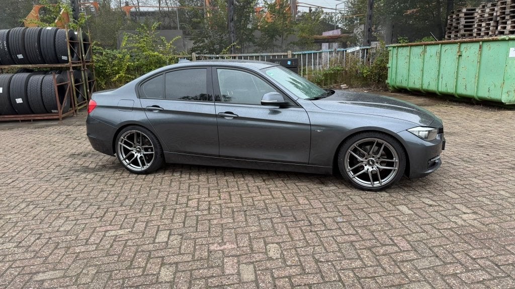 BMW 3-Serie 2.0 320D AUT 2014 Grijs, 745 kg, 1995 cc, Zwart, 4 cilinders