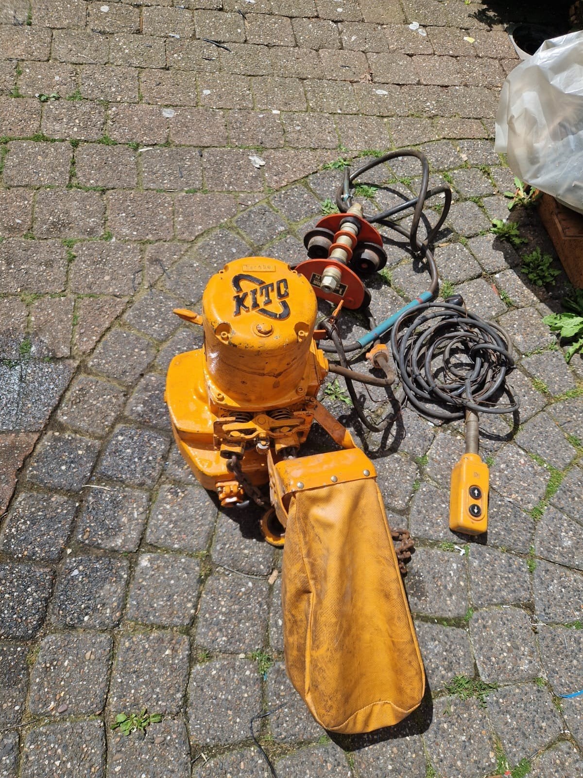 KITO Elektrische Kettingtakel 1.5 Ton (1500 kg) + Loopkat -, Ophalen of Verzenden, Gebruikt
