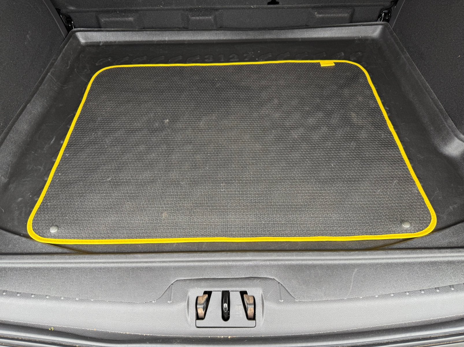 Carbox Kofferbakmat Ford Kuga 2013-2019  Met Antislipmat, Ophalen, Zo goed als nieuw, Overige