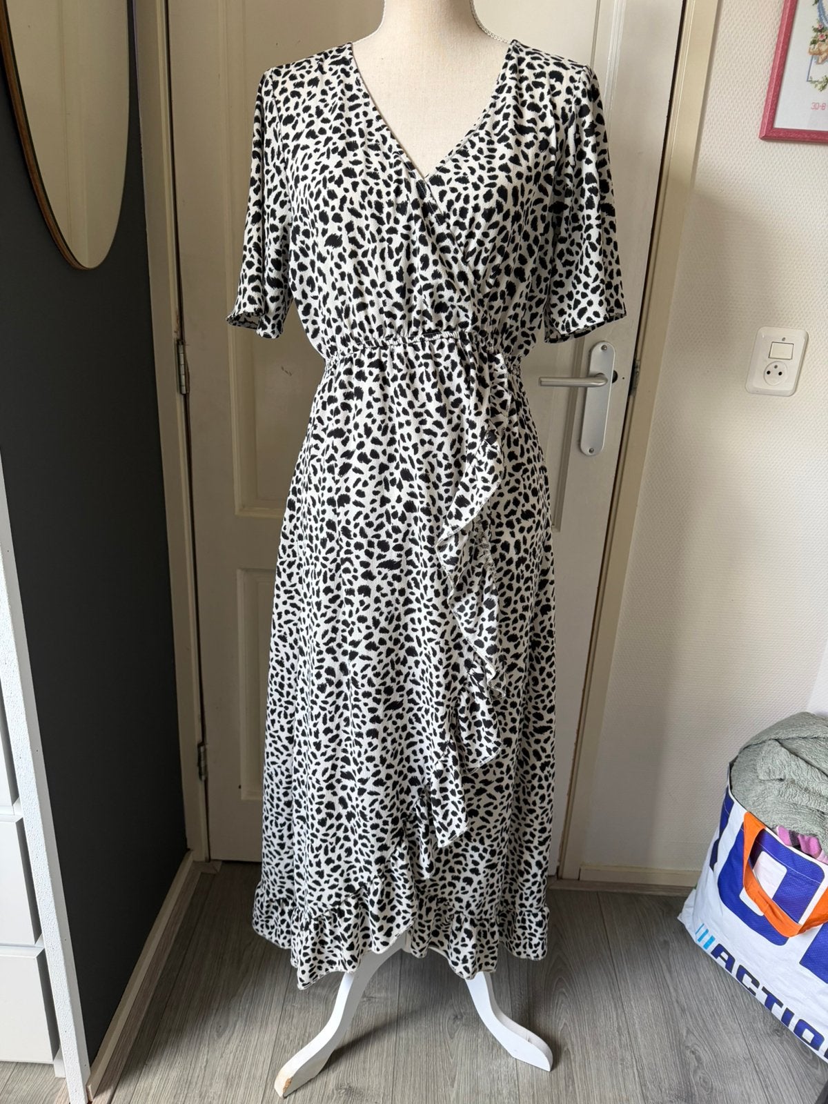 The Sting maxi-jurk met open rug – Maat L – Zwart/Wit, Zwart, Maat 42/44 (L), Ophalen of Verzenden, Zo goed als nieuw