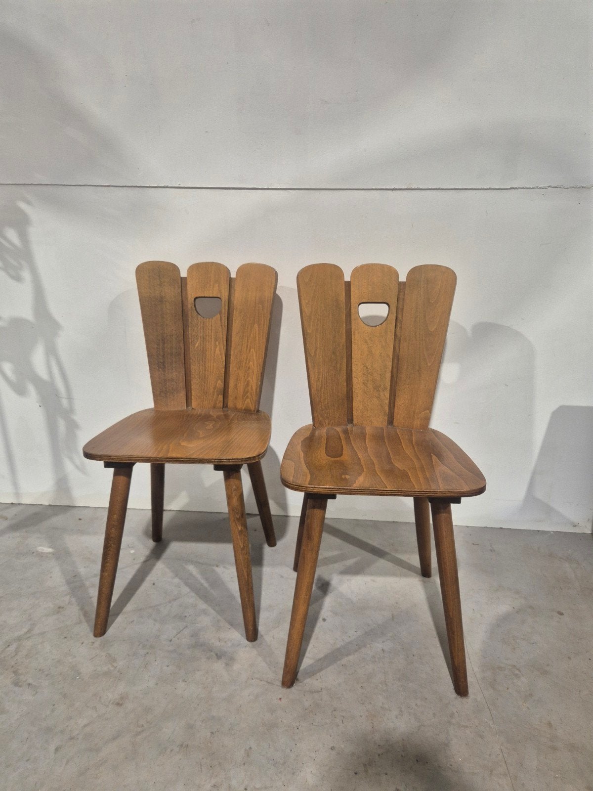 2 brutalist vintage stoelen frans jaren 60., Gebruikt, Twee, Onbekend, Ophalen of Verzenden