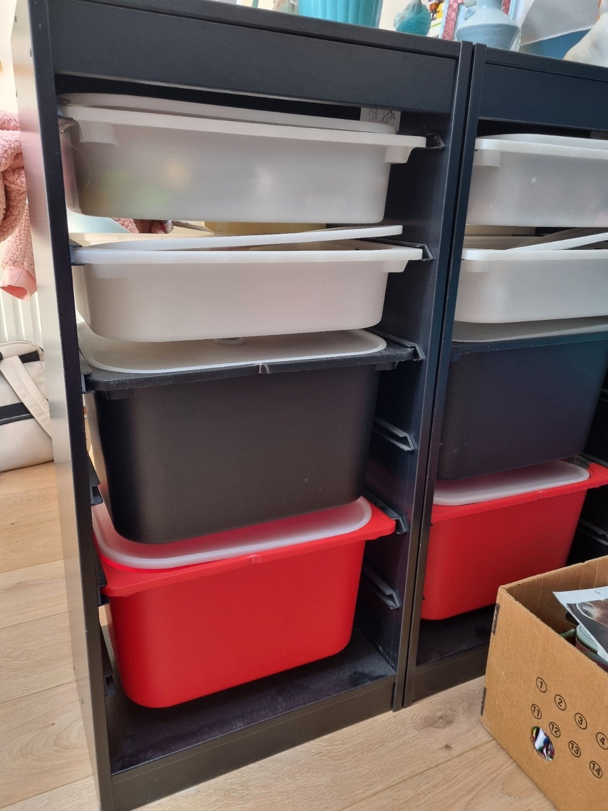 2 ikea kastjes met bakken, Ophalen, 25 tot 50 cm, 50 tot 100 cm, Minder dan 100 cm