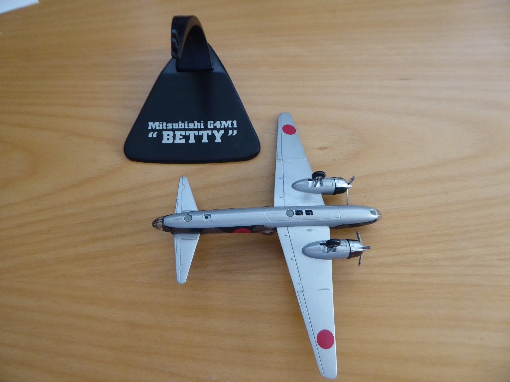 te koop : metalen model vliegtuig Mitsubishi G4M1, 1:72 tot 1:144, Zo goed als nieuw, Vliegtuig, Ophalen