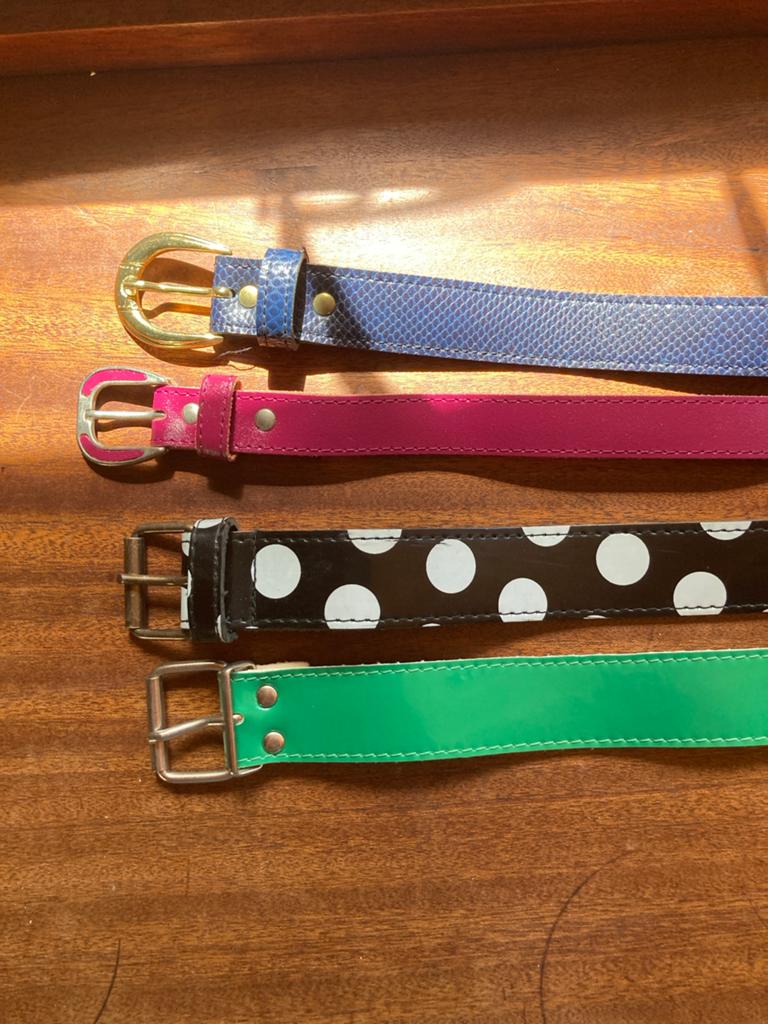 Set van 4 kleurrijke riemen - Zo goed als nieuw, Kleding | Dames, Riemen en Ceinturen, Overige kleuren, 3 tot 5 cm, 90 tot 100 cm