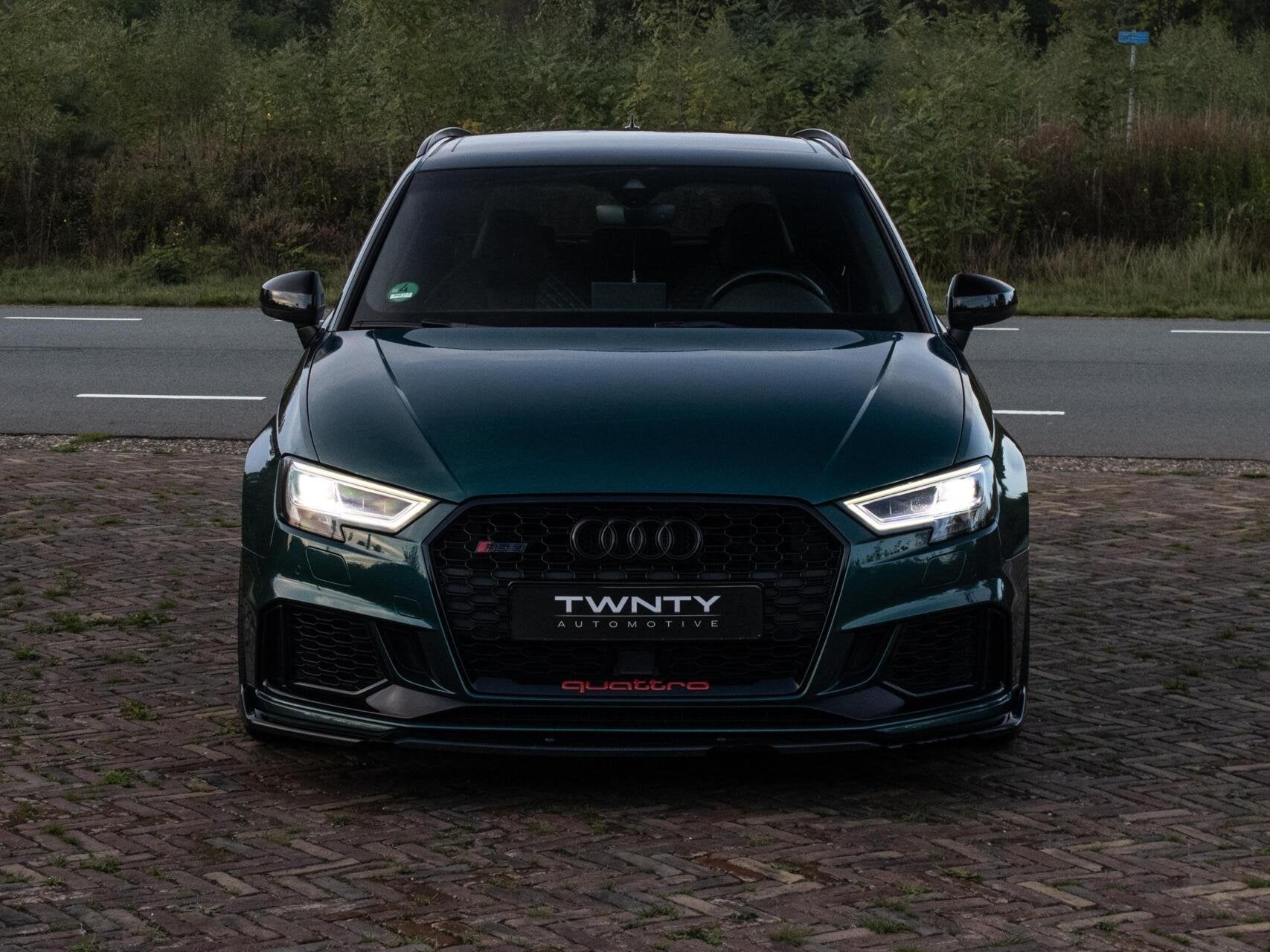 Audi RS 3 Sportback 2.5 TFSI Quattro|Stage 2|Pano|B&O|Matrix, Automaat, Dealer onderhouden, Gebruikt, RS3