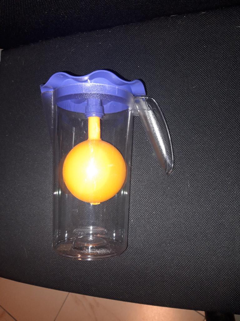 Nieuwe plastic serveerkan (schenkkan, waterkan, kan), Ophalen of Verzenden, Nieuw, Wit, Beker of Kan
