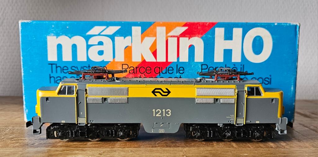 1200 Marklin, Wisselstroom, Locomotief, Ophalen of Verzenden, Zo goed als nieuw