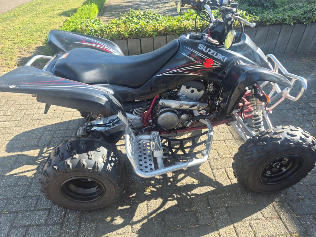 Suzuki LTZ400, Motoren