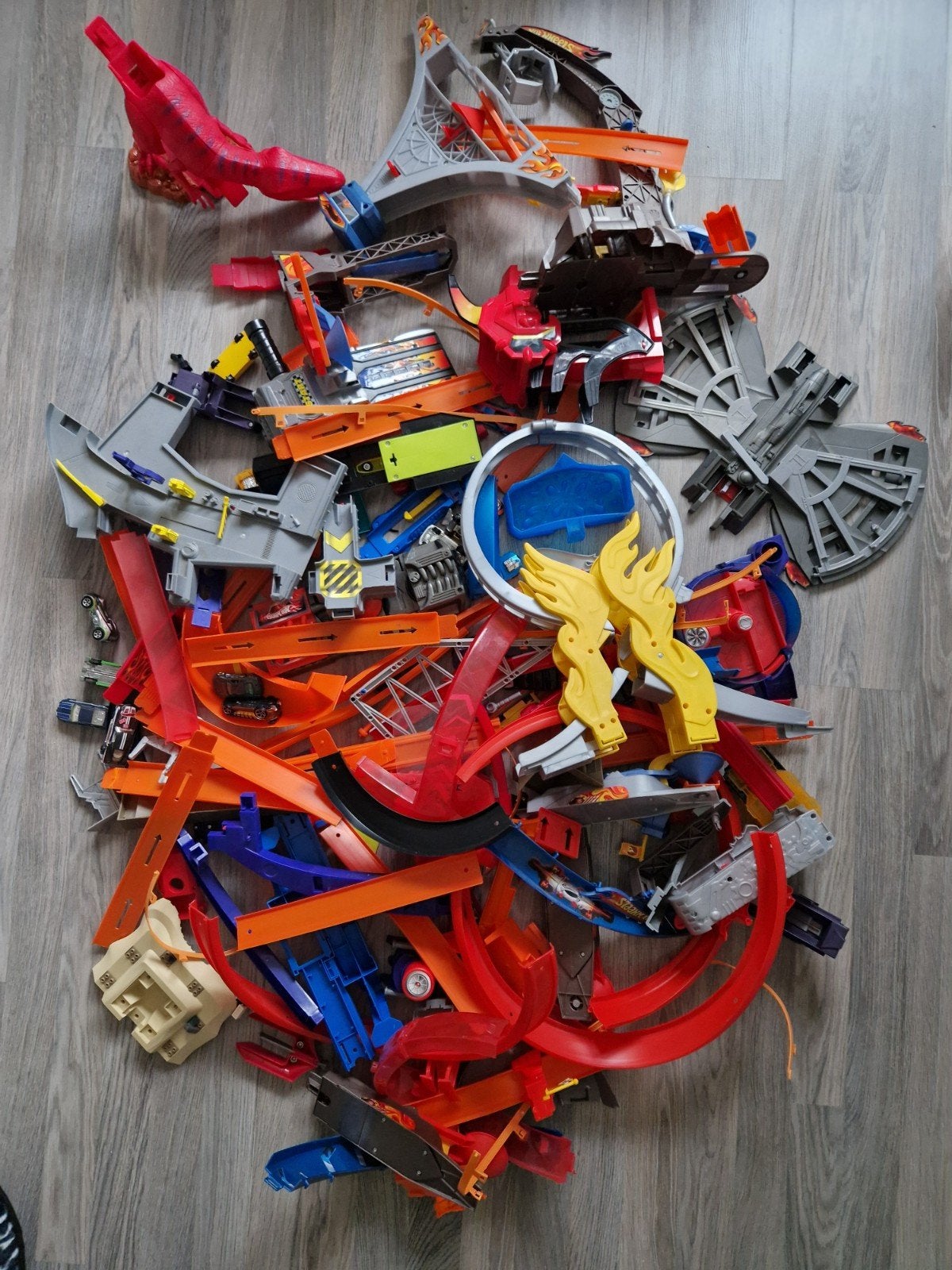 Grote Hot Wheels racebaan onderdelen set, Kinderen en Baby's, Speelgoed | Racebanen, Ophalen, Gebruikt, Onderdelen, Met looping