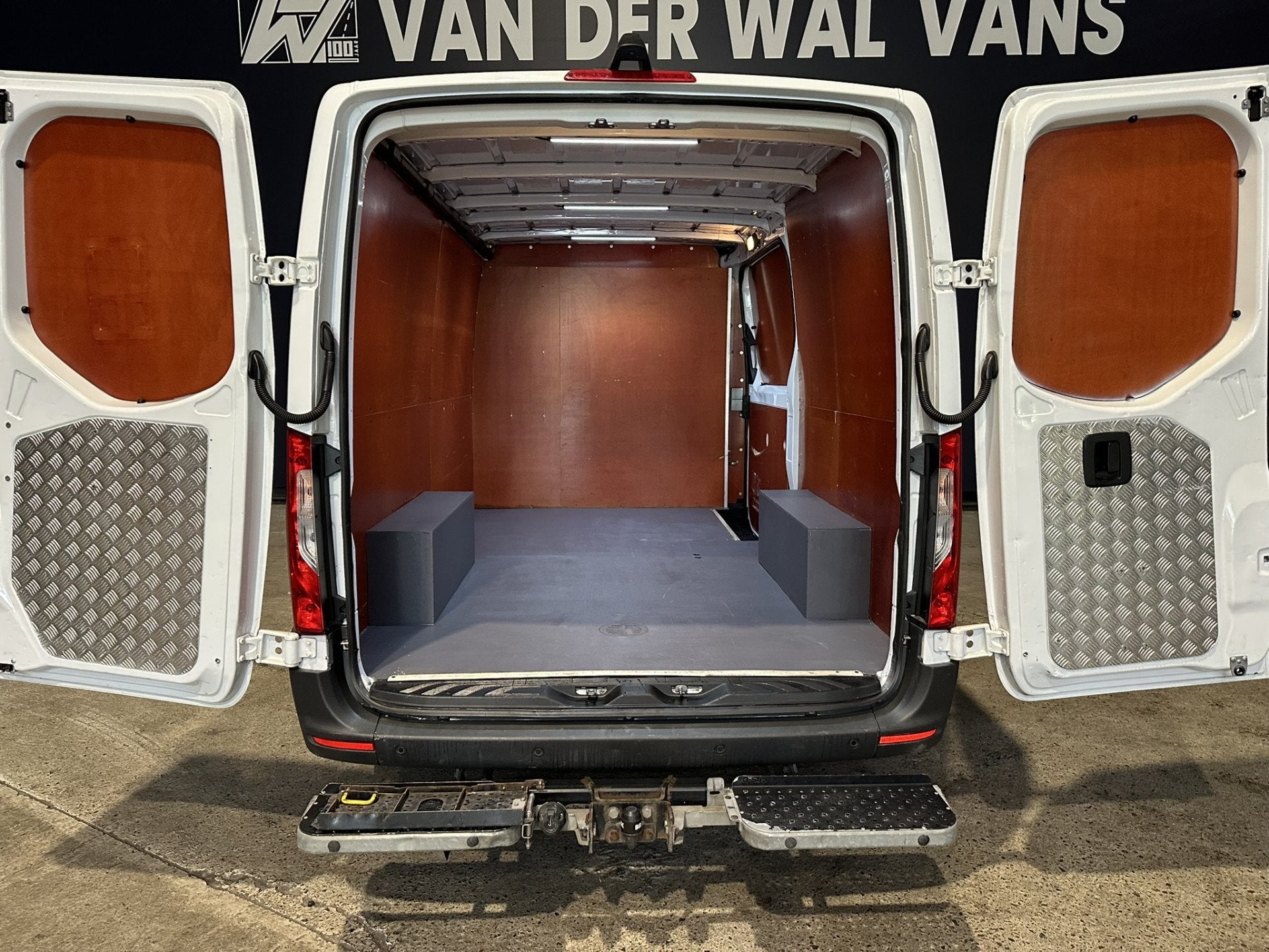 Mercedes-Benz Sprinter 316 CDI 163pk L2H1 Achterwiel aandrij, 13 km/l, Dealer onderhouden, 4 cilinders, Wit