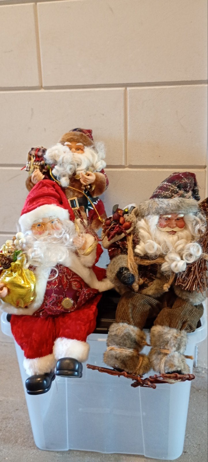 Kerstmannen, Ophalen