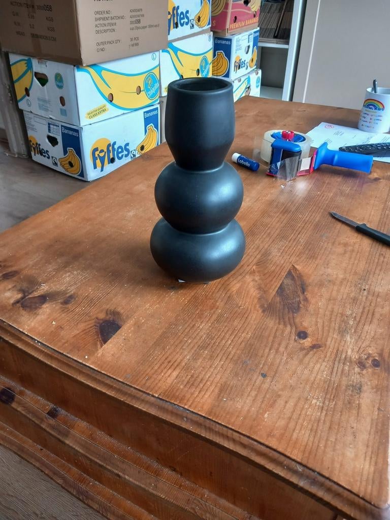 Zwarte vaas, Ophalen of Verzenden, Zwart, Glas, Minder dan 50 cm