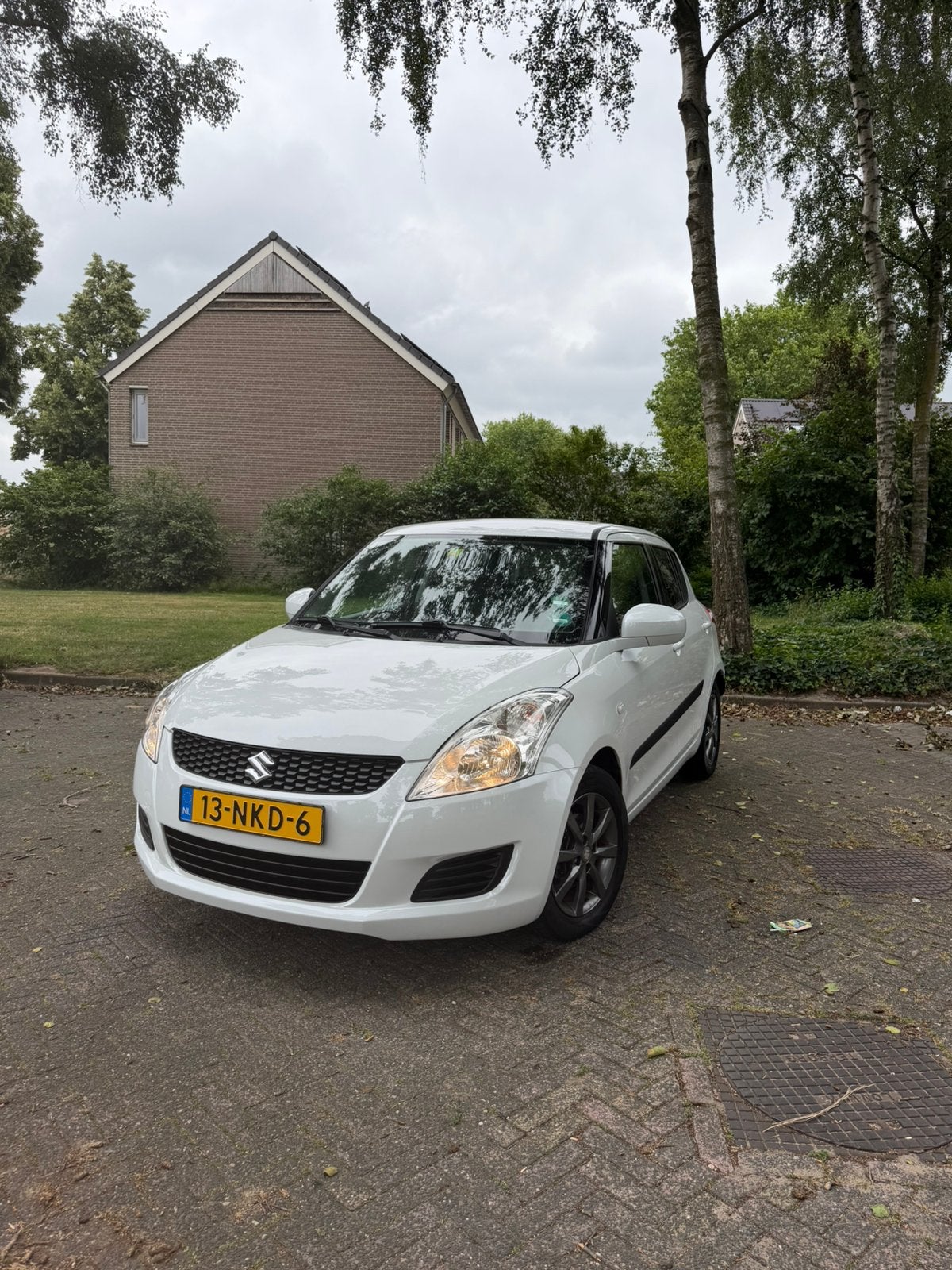 Suzuki Swift1.2 5D carplay/trekhaak/stoelverwarming, Auto's, Suzuki, Voorwielaandrijving, 4 cilinders, 400 kg, Origineel Nederlands