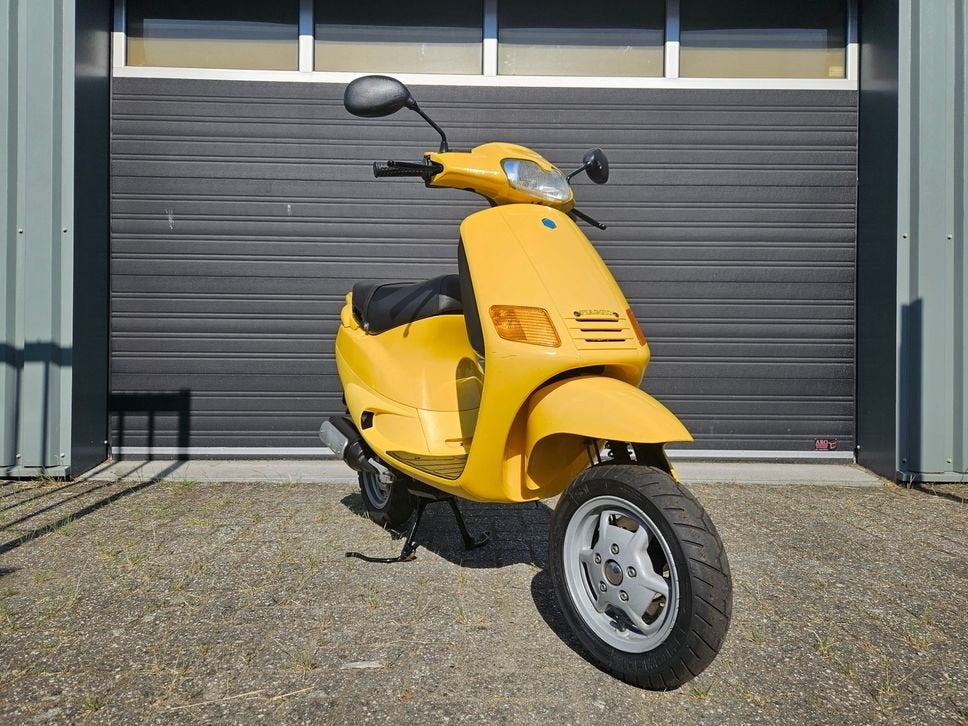 PIAGGIO ZIP FASTRIDER 50CC  2T BROM BJ 1996 GEEL 8817 KM NL, Fietsen en Brommers, Onbekend, Ophalen of Verzenden, Zo goed als nieuw