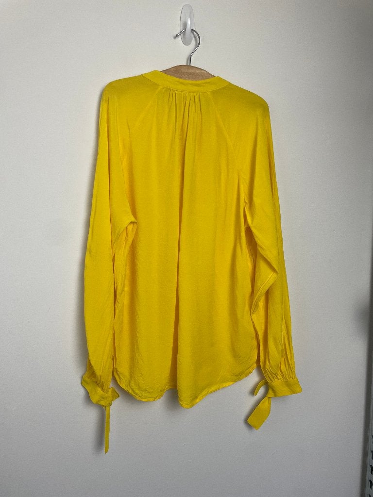 Dante 6 blouse maat 2 / S geel chiffon met strik luchtig, Kleding | Dames, Maat 38/40 (M), Geel, Ophalen of Verzenden, Zo goed als nieuw