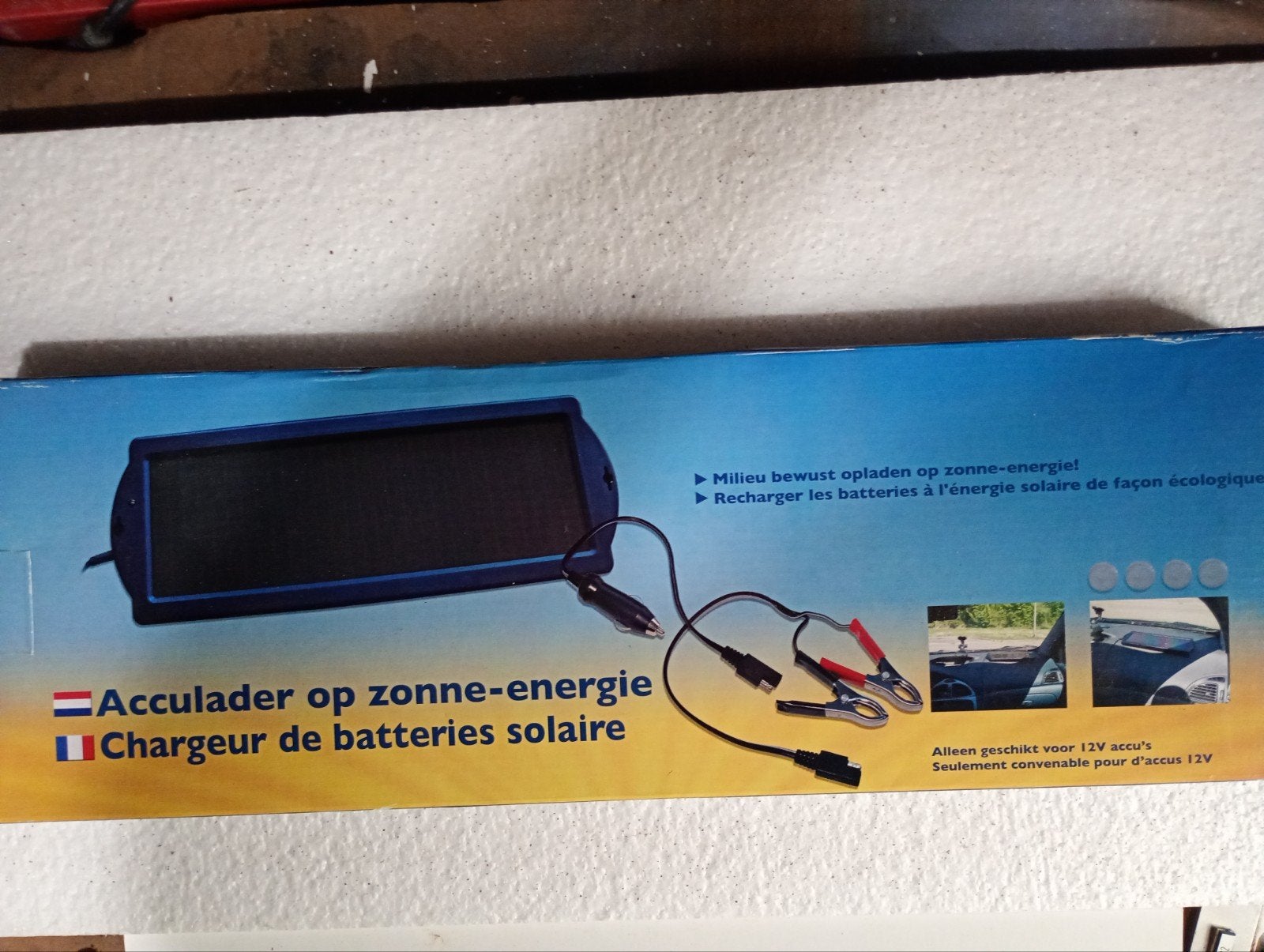 Zonne-energie acculader voor 12V accu's, Ophalen of Verzenden, Nieuw, Universele onderdelen